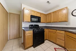604 Roosevelt Dr, Oswego, IL 60543 - Photo 13