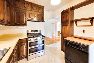 9100 Sheridan Ave, Brookfield, IL 60513 - Photo 7