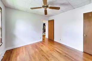 9100 Sheridan Ave, Brookfield, IL 60513 - Photo 11