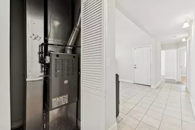 7515 S Essex Avenue, Chicago, IL 60649 - Photo 17