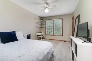 3203 Eagle Crest Rd, Bloomington, IL 61704 - Photo 25