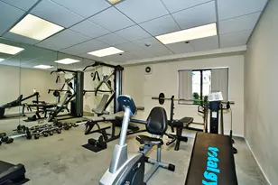 6340 Americana Dr, Willowbrook, IL 60527 - Photo 33