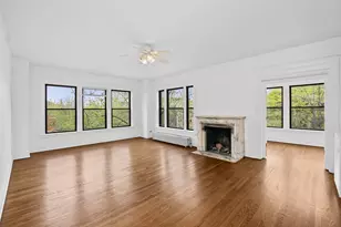 1347 E Hyde Park Blvd, Chicago, IL 60615 - Photo 7