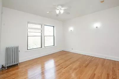 1347 E Hyde Park Boulevard #3, Chicago, IL 60615 - Photo 17