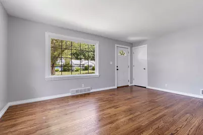 3107 Barrington Place, Rockford, IL 61107 - Photo 3