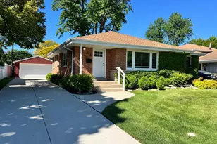 328 4th St, Downers Grove, IL 60515 - Photo 1