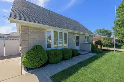 12912 W Playfield Drive, Crestwood, IL 60418 - Photo 3