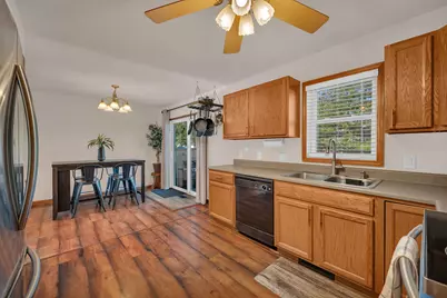 209 N Pine Street, Gardner, IL 60424 - Photo 13