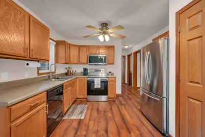 209 N Pine Street, Gardner, IL 60424 - Photo 9