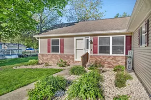 209 N Pine St, Gardner, IL 60424 - Photo 3