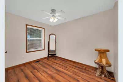 209 N Pine Street, Gardner, IL 60424 - Photo 17