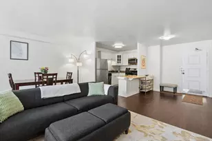850 N Dewitt Pl, Chicago, IL 60611 - Photo 5