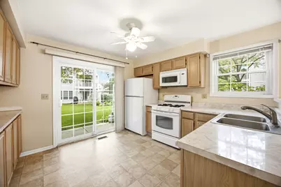 325 Stillwater Court, Wauconda, IL 60084 - Photo 5