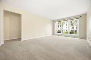 325 Stillwater Ct, Wauconda, IL 60084 - Photo 7
