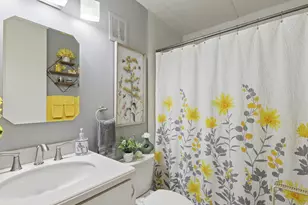 18 E Old Willow Rd, Prospect Heights, IL 60070 - Photo 11