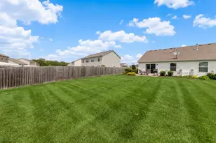 628 Florence St, Hampshire, IL 60140 - Photo 21