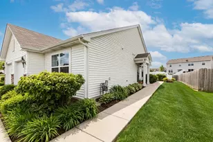 628 Florence St, Hampshire, IL 60140 - Photo 3