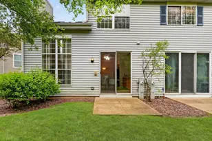 1258 S Candlestick Way, Waukegan, IL 60085 - Photo 3