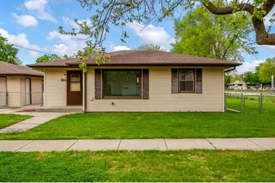 320 E Marshall Street, Belvidere, IL 61008 - Photo 1