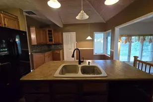 210 W Morris St, Morrison, IL 61270 - Photo 11