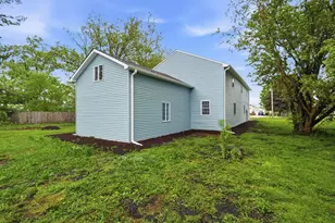 305 Parkway Ct, Gridley, IL 61744 - Photo 35