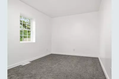 305 Parkway Court, Gridley, IL 61744 - Photo 13