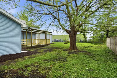 305 Parkway Court, Gridley, IL 61744 - Photo 37