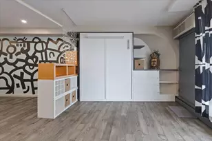 300 N State St, Chicago, IL 60654 - Photo 19