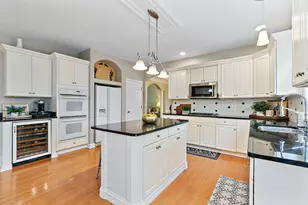 2212 Glouceston Ln, Naperville, IL 60564 - Photo 7
