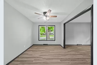 907 Colony Drive, Davenport, IA 52806 - Photo 21