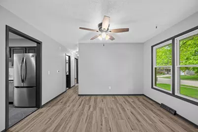 907 Colony Drive, Davenport, IA 52806 - Photo 7