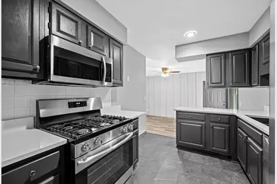 907 Colony Drive, Davenport, IA 52806 - Photo 11