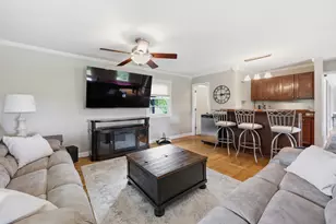 890 Norman Dr, Hoffman Estates, IL 60192 - Photo 15