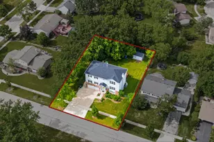 890 Norman Dr, Hoffman Estates, IL 60192 - Photo 3