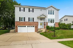 890 Norman Dr, Hoffman Estates, IL 60192 - Photo 1