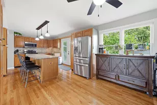 890 Norman Dr, Hoffman Estates, IL 60192 - Photo 7