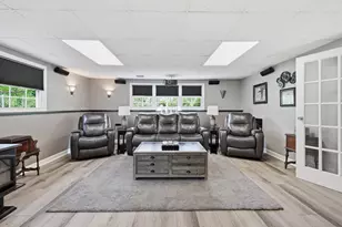 890 Norman Dr, Hoffman Estates, IL 60192 - Photo 35