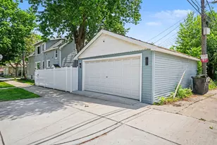 11000 S Normal Ave, Chicago, IL 60628 - Photo 29