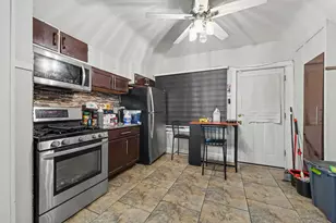 11000 S Normal Ave, Chicago, IL 60628 - Photo 9