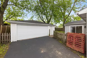 144 Garden Dr, Bolingbrook, IL 60440 - Photo 23