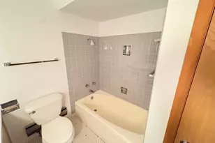 1334 Oakland Dr, Sycamore, IL 60178 - Photo 5