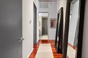 550 N St Clair St, Chicago, IL 60611 - Photo 19