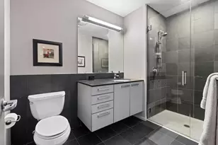 550 N St Clair St, Chicago, IL 60611 - Photo 25