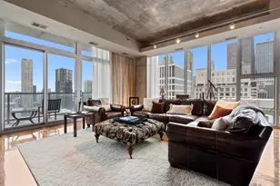 550 N St Clair St, Chicago, IL 60611 - Photo 3