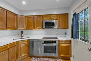 18W266 Knollwood Ln, Villa Park, IL 60181 - Photo 5