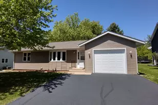 216 Bounty Dr NE, Poplar Grove, IL 61065 - Photo 9