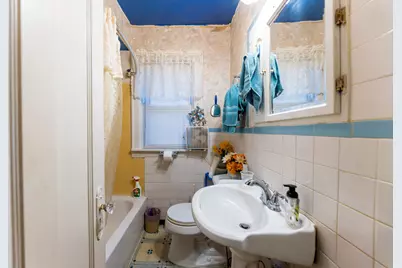 8129 S Cornell Avenue, Chicago, IL 60617 - Photo 13