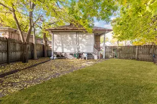 8129 S Cornell Ave, Chicago, IL 60617 - Photo 21