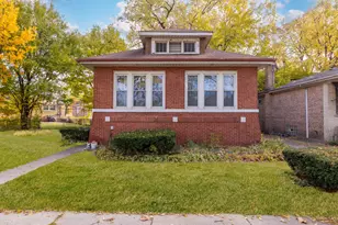 8129 S Cornell Ave, Chicago, IL 60617 - Photo 1