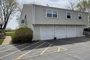 195 Thomas Ct, Bartlett, IL 60103 - Photo 1
